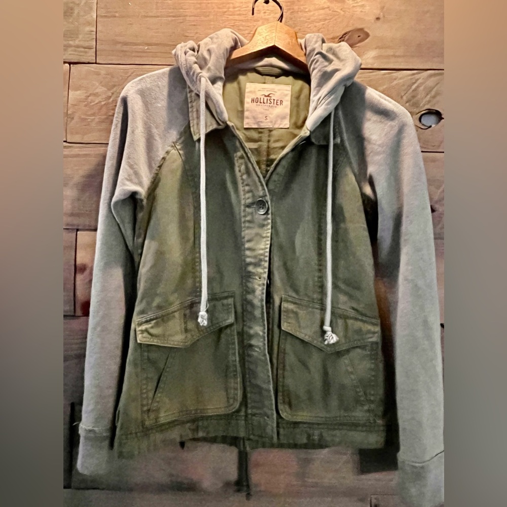 Y2K VTG HOLLISTER AMERICAN PREPPY/AMERICAN HERITAGE MILITARY GREEN UTLITY JACKET